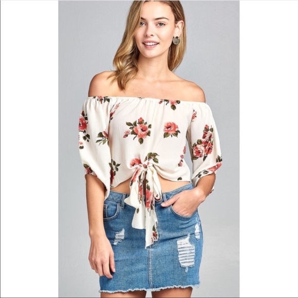 🌸Cream Floral Off Shoulder Tie Crop Top 🌸 - Picture 2 of 5